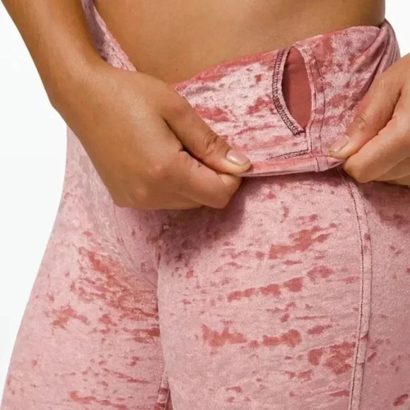 LULULEMON WUNDER LOUNGE HR TIGHT CRUSHED VELVET 28" - Picture 3 of 10